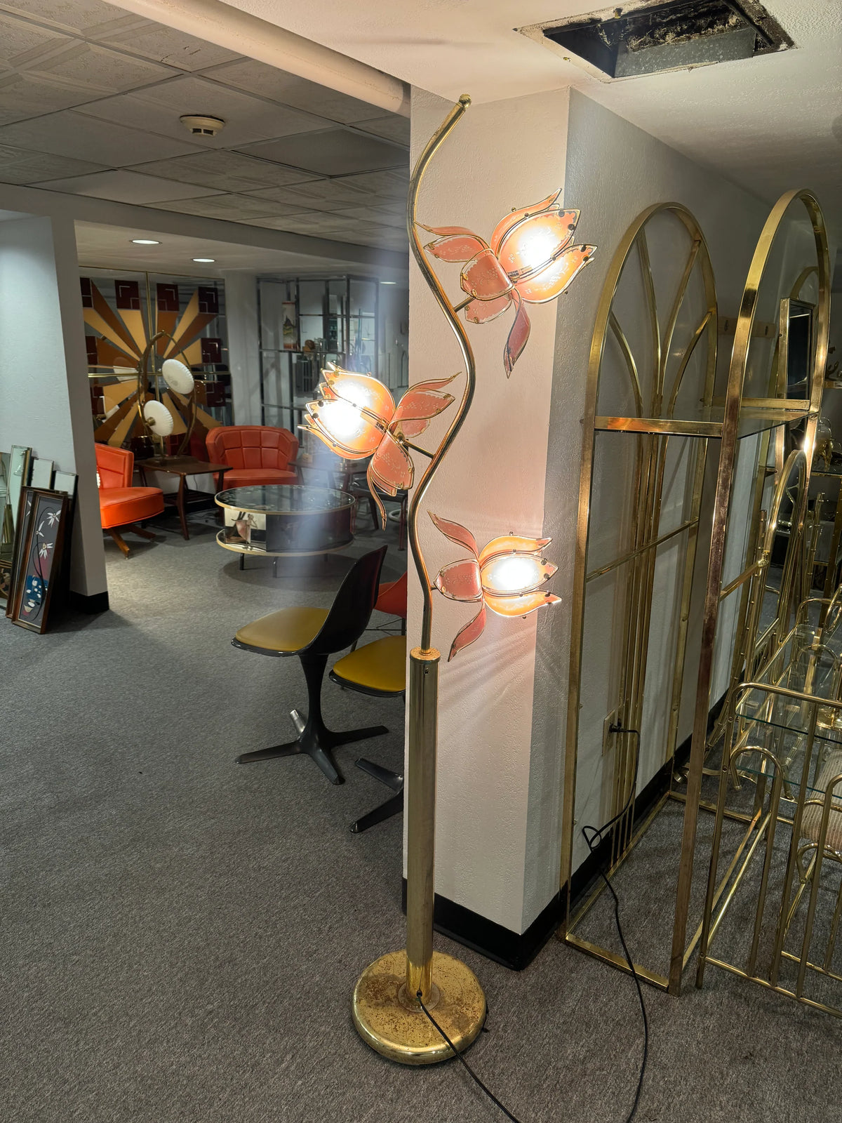 Vintage Lotus Lamp